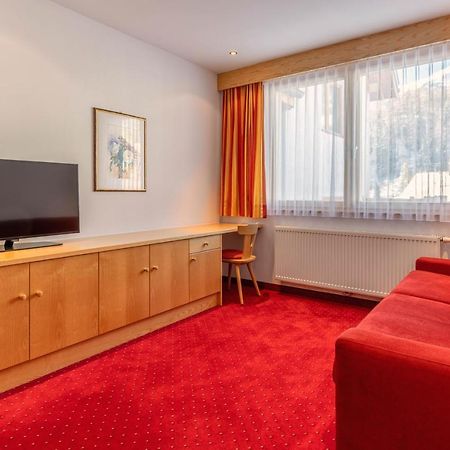 Hotel Schwarzer Adler Резия Экстерьер фото